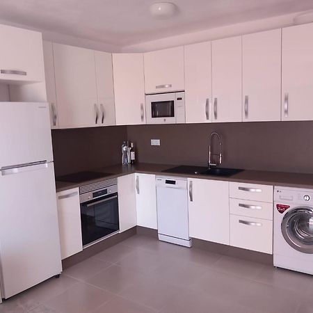 Victoria Court 2- Lovely Apartment 25 Arona  Exterior foto